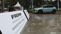 Diketahui, secara umum, Suzuki Fronx tersedia dalam tiga varian berbeda, yakni GL, GX, dan yang termahal, GSX. Sementara pilihan transmisinya manual dan matik. Foto: Septian Farhan Nurhuda/detik.com