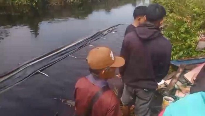 Taksi Longboat di Mendawai Karam gegara Hantam Kayu