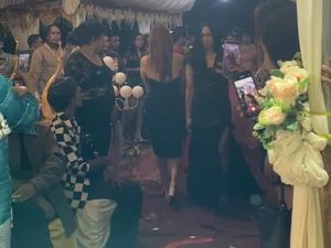 Heboh Fashion Show Waria Saat Pesta Pernikahan di Maros