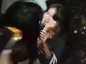 Mahasiswi Dikeroyok di Jalanan Makassar Usai Dituduh Curi Kalung di Medsos