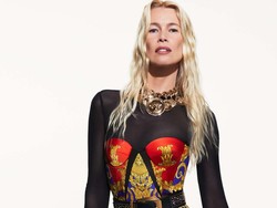 Gaya Seksi Claudia Schiffer & Kate Moss di Kampanye Terakhir Donatella Versace