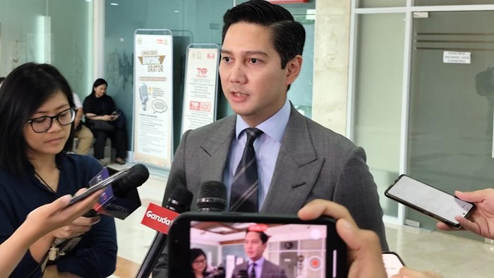 Wakil Ketua Komisi I DPR RI Budi Djiwandono di Kompleks Parlemen, Senayan, Jakarta, Sabtu (5/7/2025).