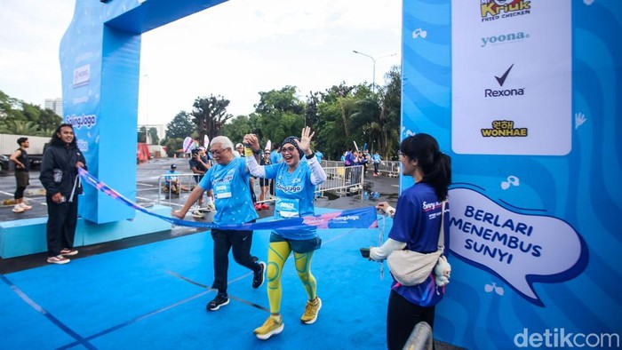 Ribuan pelari berpartisipasi dalam Nobel Run 2025 untuk mendukung teman tuli. Kegiatan ini sekaligus merayakan semangat kesetaraan dan solidaritas.