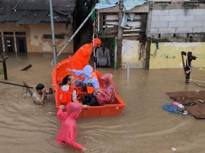 Update Banjir di Jakarta: 53 RT Terendam, Ratusan Warga Ngungsi