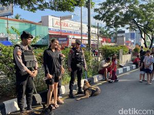 Kala Anjing K9 Jadi Kerumunan Selfie Warga di CFD Depok