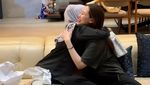 Sweet... Reaksi Aurel Hermansyah Dapat Hadiah Ultah Tas dari Aaliyah Massaid