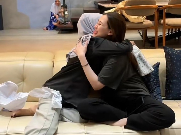 Aurel Hermansyah Aurel Hermansyah dan Aaliyah Massaid