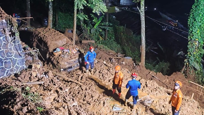Badan Penanggulangan Bencana Daerah (BPBD) mencatat 49 bencana terjadi di 48 titik di wilayah Kabupaten Bogor, kemarin. (Dok istimewa).