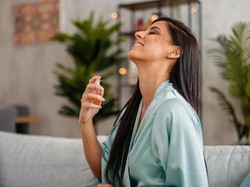 3 Tips Memakai Parfum Agar Wanginya Tahan Lama, Semprot di Bagian Tubuh Ini