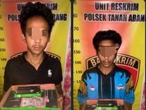 Polres PALI Tangkap Pencuri Rokok-Voucer Pulsa dan Penadahnya