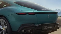 Di bagian belakang, lampu dibuat tersembunyi di garis desain yang minimalis, dengan spoiler aktif yang bisa berubah posisi sesuai kebutuhan mulai dari efisiensi hingga menambah daya tekan saat menikung cepat. Foto: dok. Ferrari