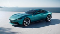 Meski performanya buas, Ferrari Amalfi juga dirancang praktis. Kursi belakang bisa digunakan untuk anak kecil atau tambahan bagasi. Ada pula fitur front lifter yang bisa mengangkat bagian depan mobil hingga 40 mm agar tidak mentok saat melewati polisi tidur. Foto: dok. Ferrari