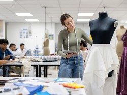 Mau Jadi Desainer, Tapi Kenapa Perlu Belajar di Sekolah Fashion?