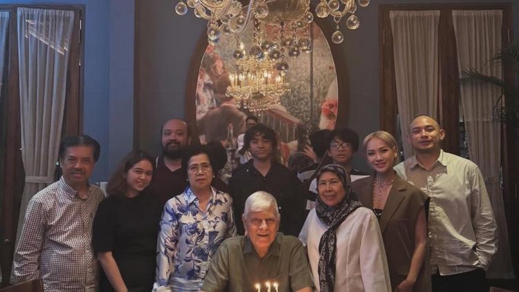 Keakraban BCL dan Tiko Aryawardhana saat Rayakan Ultah Ayah Ashraf