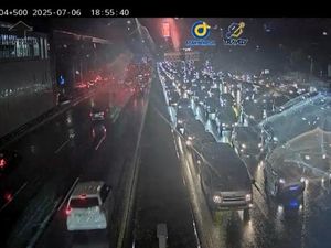 Ada Genangan Air, Ini Titik-titik Padat di Tol Dalkot