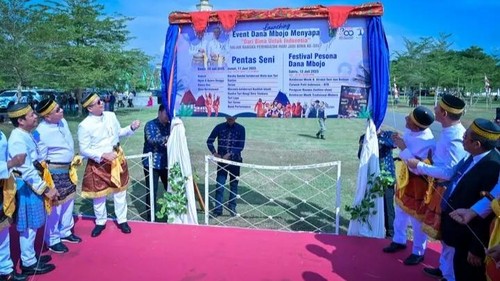 Launching Festival Pesona Dana Mbojo oleh Gubernur NTB, Lalu Muhammad Iqbal, seusai upacara hari jadi Bima ke-385 di kantor Bupati Bima, Sabtu, (5/7/2025). (Istimewa)
