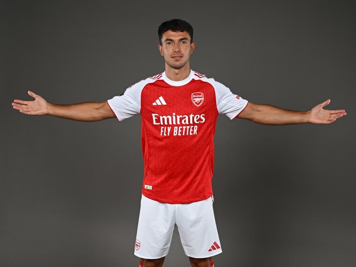 LONDON, ENGLAND - JULY 02: Arsenal unveil new signing Martin Zubimendi at Emirates Stadium on July 02, 2025 in London, England.  (Photo by Stuart MacFarlane/Arsenal FC via Getty Images)