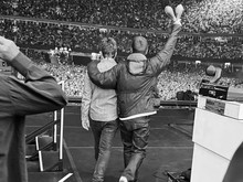 Konser Reuni Oasis Diwarnai Insiden Tragis, Seorang Penonton Meninggal Dunia Konser Reuni Oasis Diwarnai Insiden Tragis, Seorang Penonton Meninggal Dunia