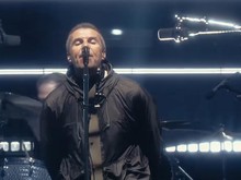 Rebel! Oasis Bebaskan Fans Berekspresi, Sindir Kiss Cam Coldplay