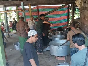 Melihat Tradisi Pembagian Bubur Suro di Kampung Al Habsyi Palembang
