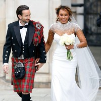 Anggota Spice Girls, Melanie Mel B Brown akhirnya resmi menjadi istri Rory McPhee. Mereka menikah setelah enam tahun menjalin hubungan asmara. (Foto: Max Mumby/Indigo/Getty Images)