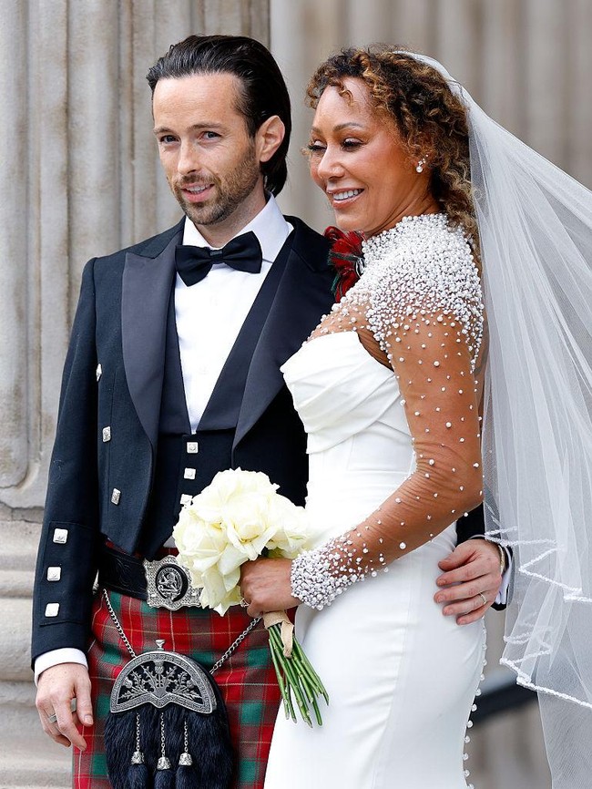 Foto: Mel B Spice Girls Menikah Lagi, Suami Ke-3 Seorang Penata Rambut