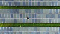 Panel surya berkapasitas 75 Kwp jadi andalan warga Matotonan, menggantikan keterbatasan listrik dari sumber konvensional. ANTARA FOTO/Iggoy el Fitra