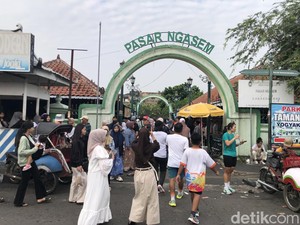 8 Kuliner Pasar Ngasem Jogja yang Wajib Dicoba, Ada Jajanan hingga Sarapan