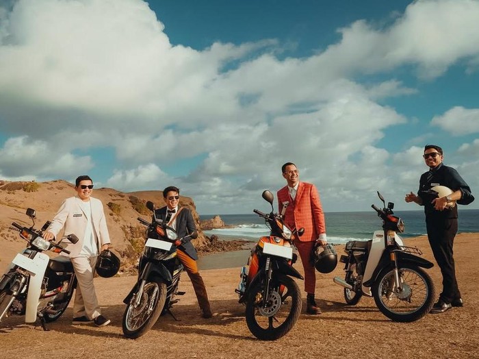 The Dudas Minus One The Dudas Minus One