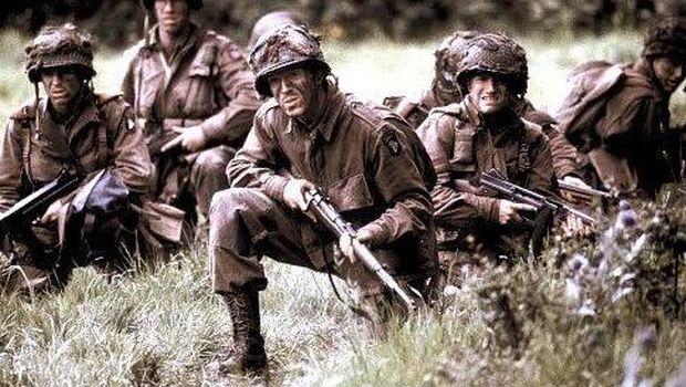 Cuplikan adegan di serial Band of Brothers.