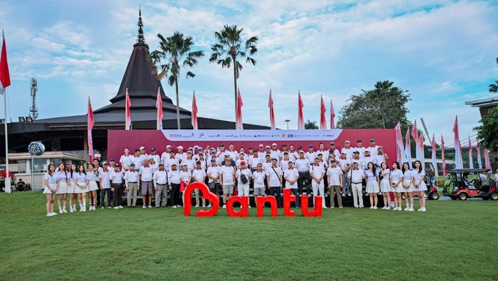 Turnamen golf hadir dengan semangat untuk membantu. Ada 128 peserta terlibat dalam ajang Charity Golf Tournament 2025.