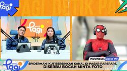 Spiderman Ikut Bersihkan Kanal di Pasar Parepare, Diserbu Bocah Minta Foto