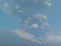 Wings Air Batal Terbang Gara-gara Erupsi Lewotobi dan Ile Lewotolok