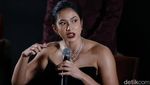 Gaya Bastian Steel-Aghniny Haque di Gala Premiere Selepas Tahlil