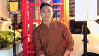 Gio juga punya bisnis di bidang kesehatan dan gaya hidup dengan brand BMORE, yakni brand suplemen yang mendukung stamina dan kebugaran tubuh. Ada juga bisnis Fitness Stock by Sucor Sekuritas yang merupakan gabungan edukasi finansial dengan pentingnya dengan kesehatan fisik. Foto: dok. Instagram Giorgio Antonio