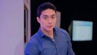 Giorgio dan Sarwendah semakin dekat dan sempat terekam kamera netizen nonton bioskop dan jalan bareng. Ditemui di kawasan Thamrin, Jakarta Pusat, Jumat (4/7/2025) malam, Giorgio hanya tersenyum saat ditanya kepastian hubungan dengan Sarwendah. Foto: dok. Instagram Giorgio Antonio
