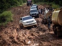 Jalan Trans Papua Rusak Parah, Ganggu Aktivitas dan Distribusi Logistik