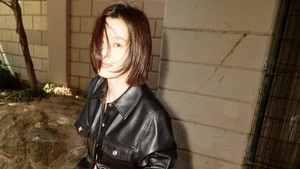 “Setelah sekian lama menjadi aktris, aku butuh waktu merenungkan dan mencari arah baru. PEACHY adalah pilihan yang menggambarkan siapa aku saat ini, juga menandai titik awalku untuk fokus pada apa yang lebih penting,” kata Jun Ji Hyun dalam pernyataan resminya. (Foto: dok. PEACHY Company)