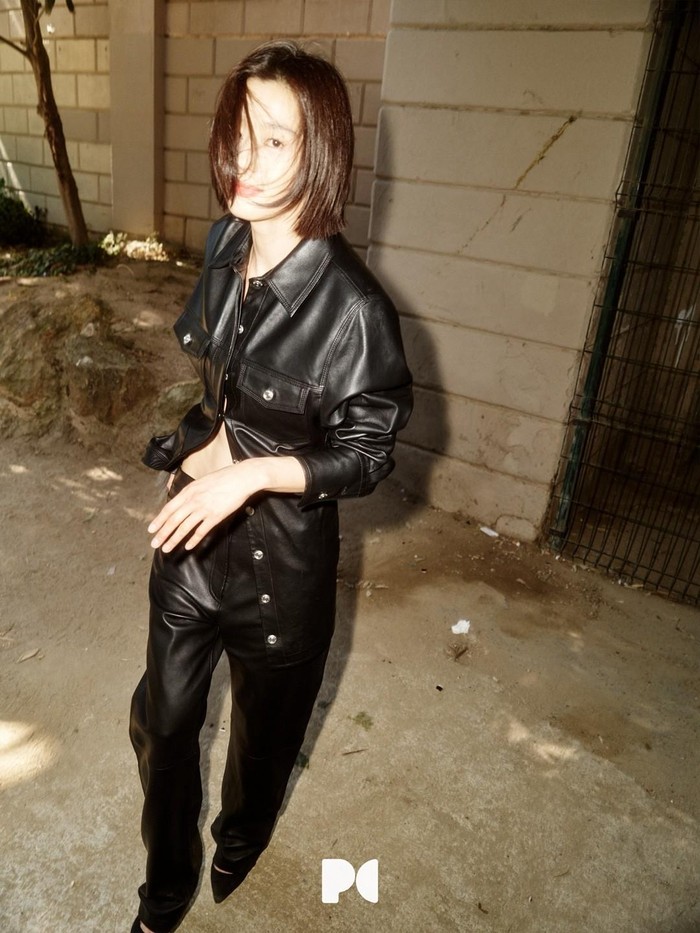 Jun Ji Hyun Foto profil Jun Ji Hyun di manajemen baru PEACHY Company.
