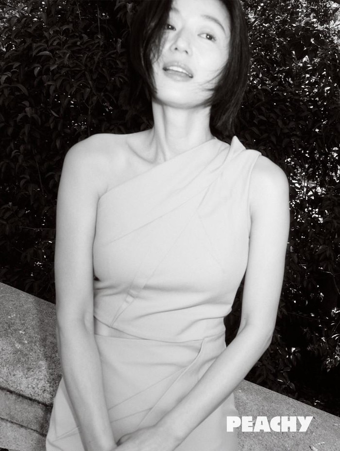 Foto profil Jun Ji Hyun di manajemen baru PEACHY Company.