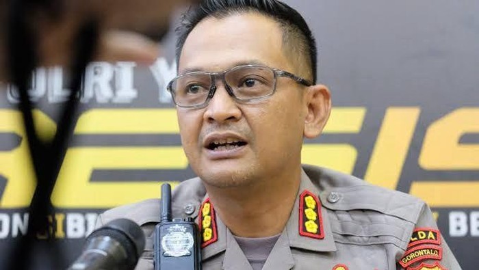 Kabid Humas Polda Gorontalo Kombes Desmont Harjendro.