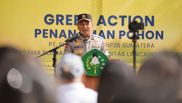 Kapolda Riau Irjen Herry Heryawan mengatakan pihaknya berkomitmen menindak tegas para perambah hutan. (dok Polda Riau)