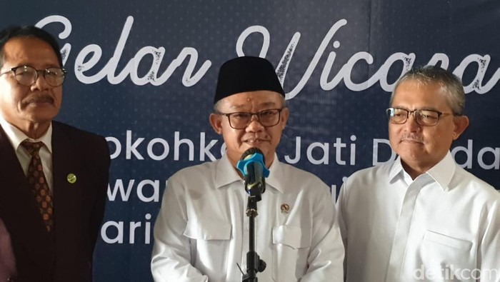 Kemendikdasmen resmi menetapkan 7 Juli sebagai Hari Pustakawan Indonesia. Mendikdasmen punya tiga upay untuk tingkatkan jumlah dan kompetensi pustakawan Indonesia.