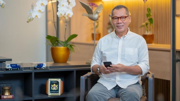 Layanan pencairan uang pensiun di Pos Indonesia.