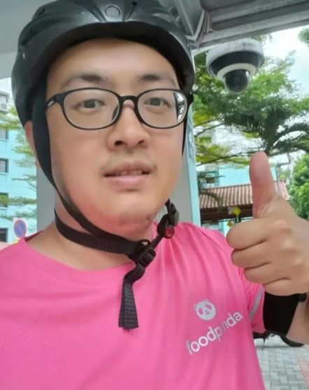 Kisah Lulusan Oxford Jadi Pengantar Makanan, Sebut Sulit Dapat Kerja