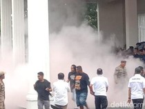 Demo Tolak Revisi Over Dimensi-Overload di Gorontalo Diwarnai Saling Dorong