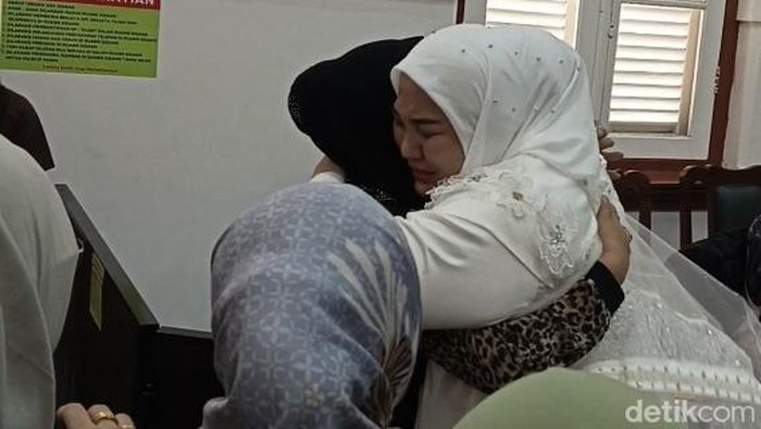Mira Hayati telah menjalani sidang putusan kasus skincare bermerkuri di Pengadilan Negeri (PN) Makassar, Sulawesi Selatan (Sulsel).