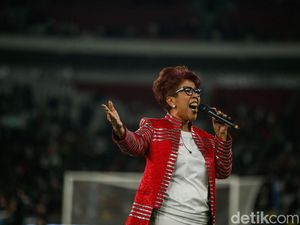 Momen Rita Butar Butar Salah Lirik Indonesia Raya di Pembukaan Piala Presiden