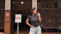 Tak hanya di resort, tapi Mutia juga sempat berkunjung ke Kopi Purnama di Bandung, Jawa Barat. Restoran itu terkenal karena menyajikan aneka sarapan lezat. Foto: Instagram/@mutiara_ayuu