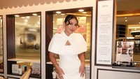 Tak hanya sebagai penyanyi, tapi Mutia juga aktif menjadi content creator. Terlihat juga dirinya beberapa kali menghadiri event dari produk kecantikan. Foto: Instagram/@mutiara_ayuu